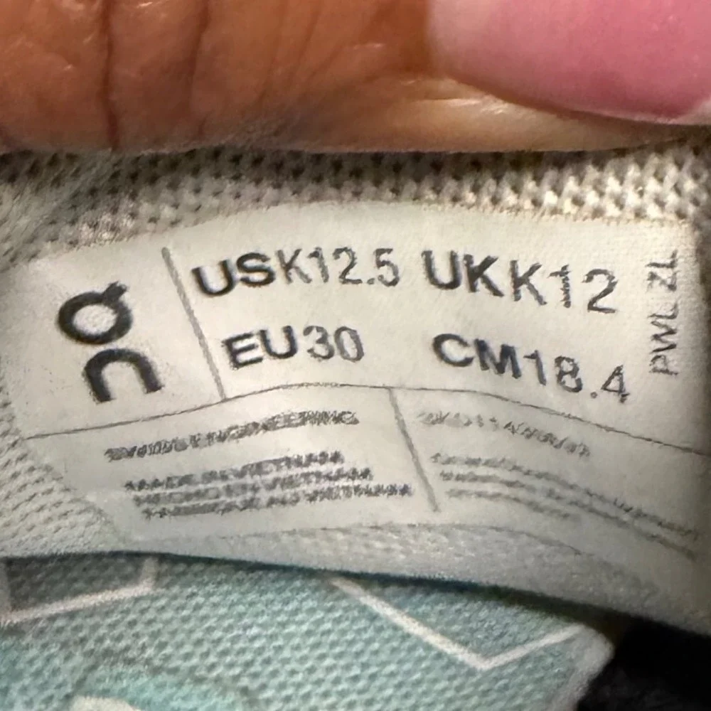 On Cloud Play Kids Running Shoes Navy Blue White Hook Loop Sneakers US 12.5 K